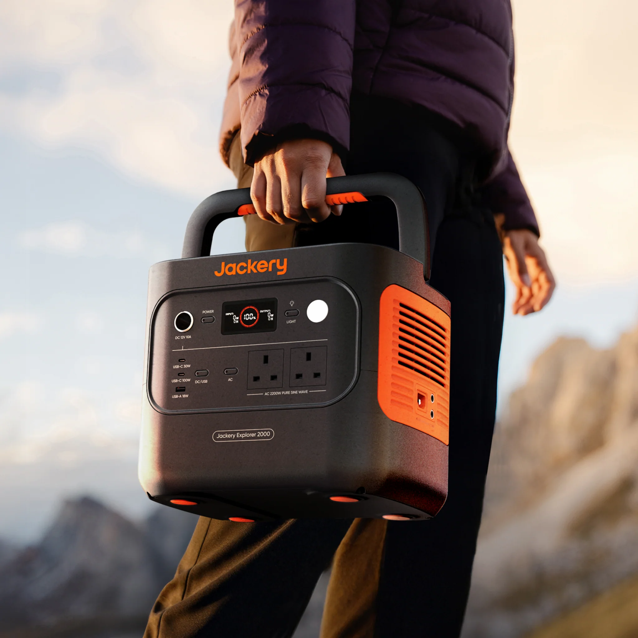 Jackery Solar Generator 2000 v2 - Image 7